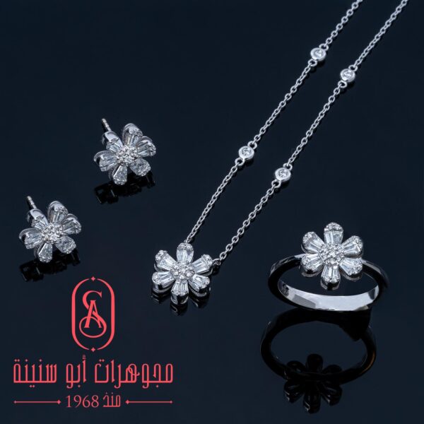 طاقم ذهب ابيض عيار 18